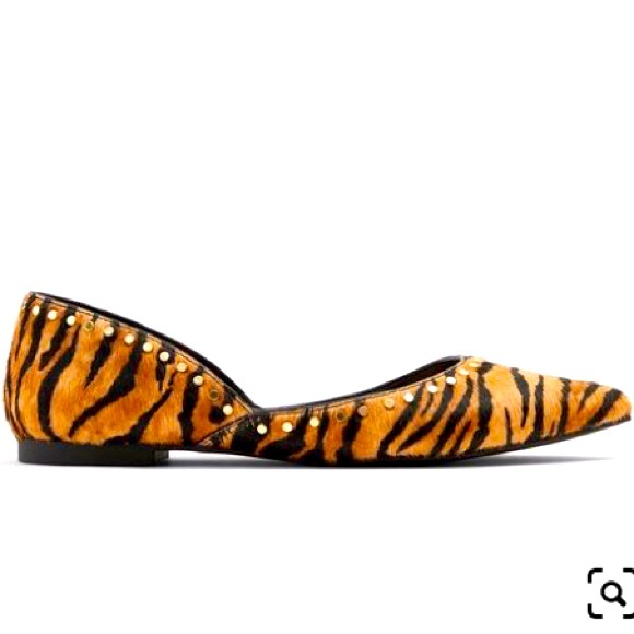 Cowhide Aldo Flats, studded - size 6 - Picture 1 of 1